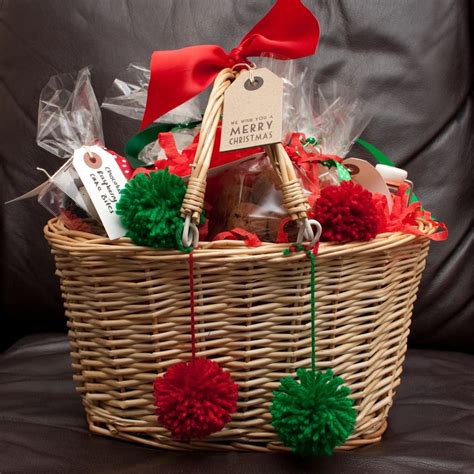 3 DIY Holiday Gift Baskets for Everyone You Love - College Fashion