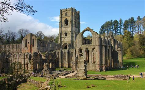 Discover Quintessential England at Fountains Abbey, North Yorkshire