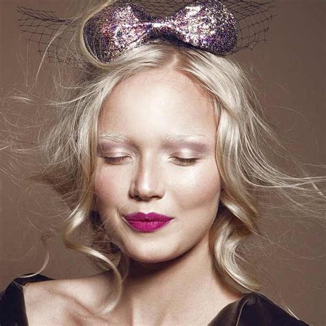 Pin by Sarah J'Vine on The Best of Serebelum | Makeup brush set, Beautiful face, Makeup brushes