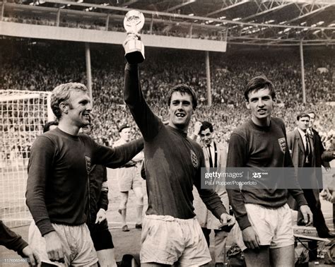 Sir Geoff Hurst & Martin Peters Hand Signed Large England 1966 World Cup Final Picture - Golden ...