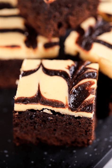 Cheesecake Brownies - Insanely Good