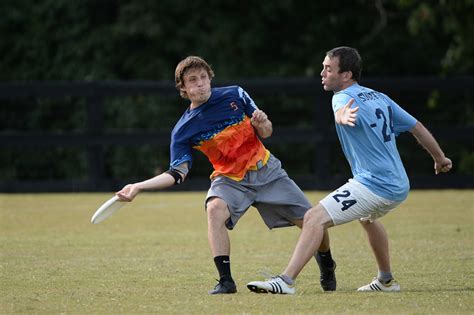 Throwing Techniques for Ultimate Frisbee: A Study | Ultimate Rob