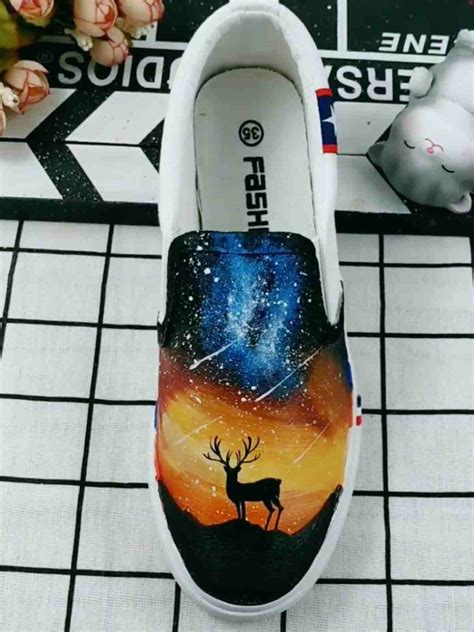 How To Paint Canvas Shoes - 5 Amazing Painting Shoes Ideas | Art shoes painting, Painted canvas ...