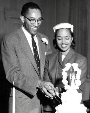 Rosa Parks married Raymond parks on December 18 1932.