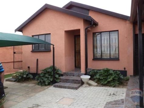 Property and Houses For Sale in Klipfontein View, Midrand | RE/MAX