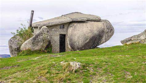 I segreti della Casa do Penedo, la pittoresca dimora in pietra in ...