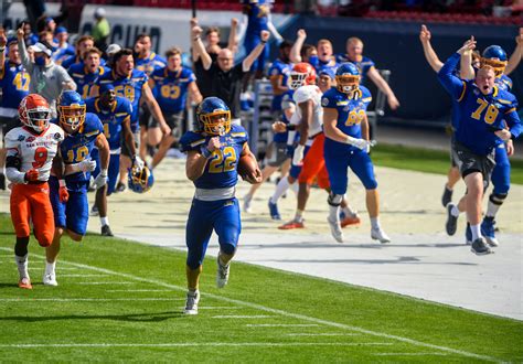 FCS championship: Sam Houston State gets last-minute TD to defeat SDSU