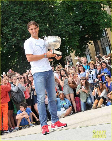 Maria Sharapova & Rafael Nadal Pose with Their French Open Trophies!: Photo 3131911 | Maria ...