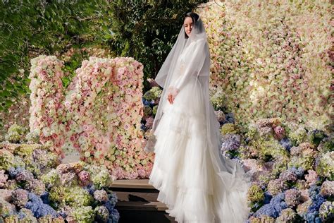 Billionaire Heiress Kim Lim’s Wedding Solemnisation Was a Flower-Filled ...