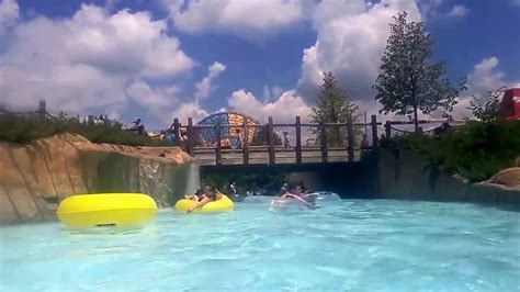 Six Flags Great America & Hurricane Harbor Chicago (overview) - YouTube