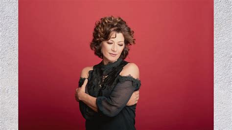 Amy Grant Biography: Age, Height, Birthday, Career, Family, Personal ...