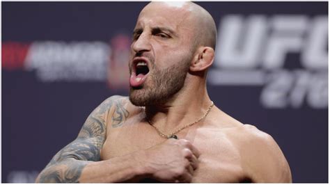 Alexander Volkanovski reacts to UFC creating interim featherweight title