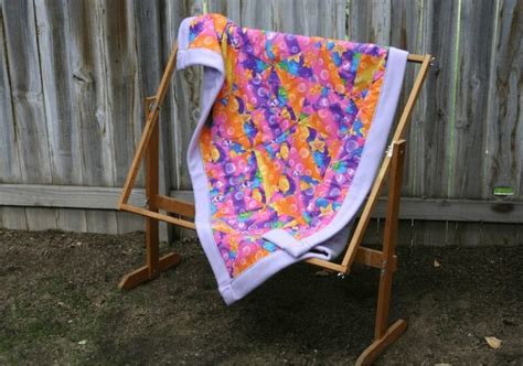 How To Make A Quilt Frame (Two Simple DIY Plans)