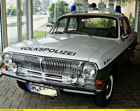 Trend Cars News: GAZ Wolga Kombi Volkspolizei. go back