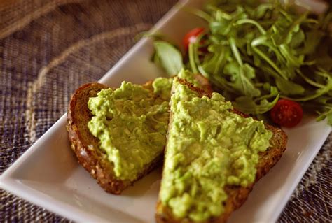 Avocado Benefits - Authentic Guacamole Recipe - Filmfoods