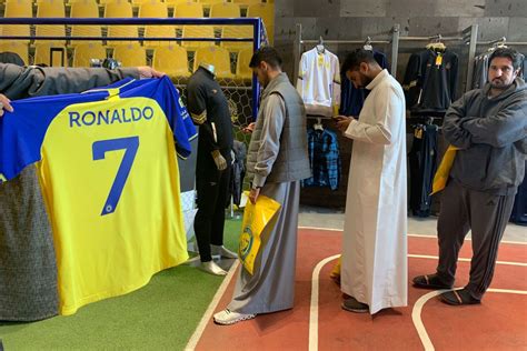 'Historic moment': Saudis flock to buy Ronaldo shirts after Al Nassr deal