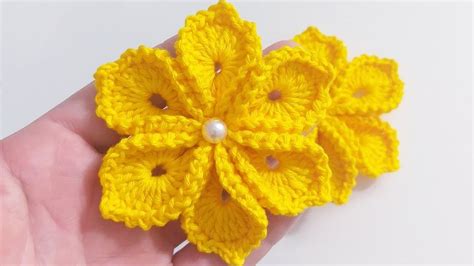 Simple Crochet Flower With 6 Petals | Crochet flowers, Crochet flower tutorial, Easy crochet