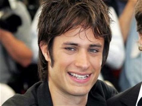 Gael Garcia Bernal biography, birth date, birth place and pictures