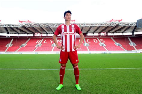 Olympiacos signs Ui-jo Hwang - ΟΛΥΜΠΙΑΚΟΣ - Olympiacos.org