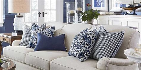 6 Tips To Arrange Cushions On Sofa-Six Impeccable Ways To Arrange ...