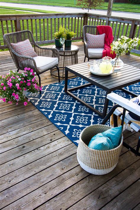 Summer Deck Decorating Ideas - Small Stuff Counts