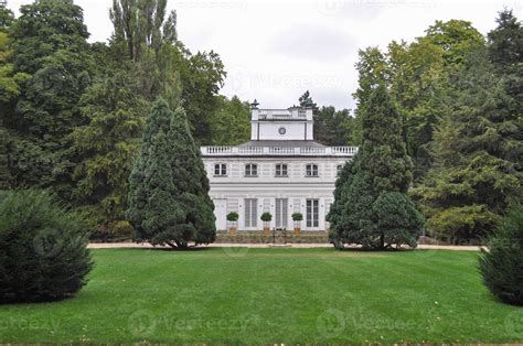 Little White House in Warsaw 6604149 Stock Photo at Vecteezy