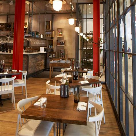 Zizzi - Italian High Street Restaurant | Interior Design | B3 Designers