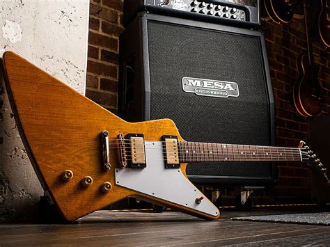 In : Gibson Custom Shop debuts the 1958 Korina Flying V and Explorer at ...