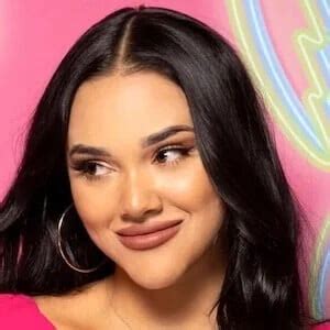 Cely Vazquez - Age, Family, Bio | Famous Birthdays