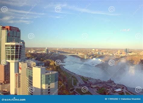 Skyline Niagara Falls editorial photography. Image of chain - 17893282