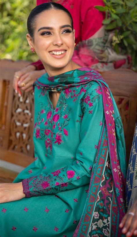 Velvet Dress Designs, Iqra Aziz, Dress Design Patterns, Pink Trousers, Pakistani Girl, Lawn ...