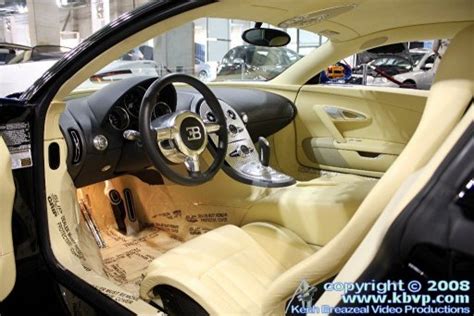 automotive: Bugatti Veyron Interior Design