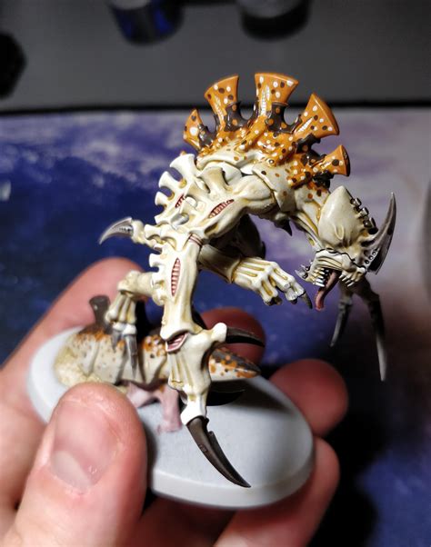 Here is my attempt at the current Coconut Crab Tyranid paint scheme that taking Reddit by storm ...