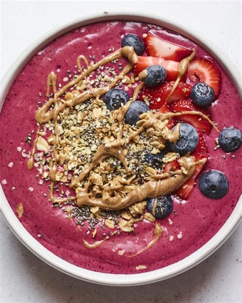 Ultimate Healthy Smoothie Bowl - Eating Bird Food