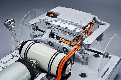 BMW unveils 374 hp hydrogen fuel cell powertrain - AutoBuzz.my