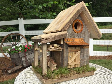 Rustic Barn Birdhouse | Bird house plans, Birdhouses rustic, Bird house