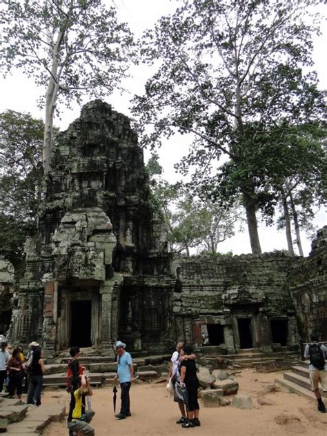 Ta Prohm (Tomb Raider) Temple : Angkor | Visions of Travel