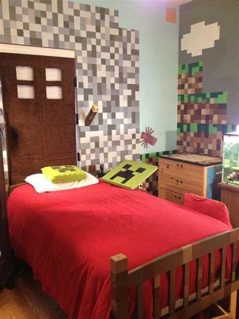 Minecraft bedroom carpet minecraft room door headboard, wall paint in ...