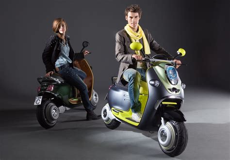 If It's Hip, It's Here (Archives): MINI Introduces E Scooter Concepts At Paris Auto Show ...