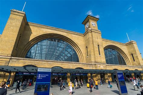 London Underground: Pictures of King's Cross Station from 1860 to today show city completely ...