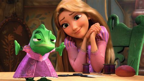 A new pic of Disney’s “Tangled” TV series is here and it’s perfection - HelloGigglesHelloGiggles