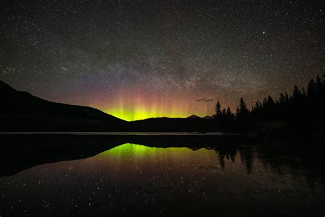 How to see the aurora borealis in Jasper’s dark sky preserve | Tourism ...