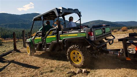 Gator™ Utility Vehicles | UTV Side by Sides | John Deere New Zealand