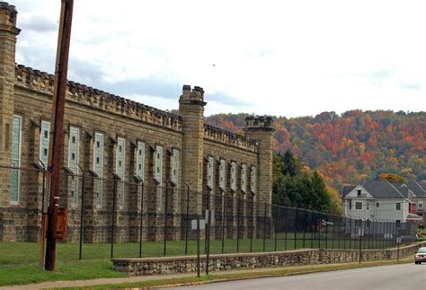 Moundsville Penitentiary Ghosts Excite Tourists - HUS