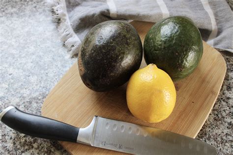 Frozen Avocado - How to Freeze Avocado the Best Ways - Six Clever Sisters