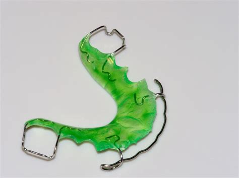 Cleaning Tips For Retainers | Lazzara Orthodontics