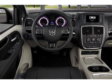 2020 Dodge Grand Caravan: 70 Interior Photos | U.S. News