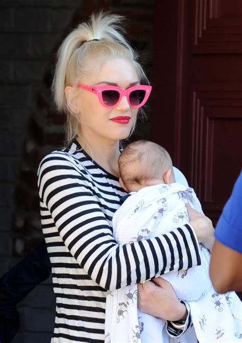 So Cute! Gwen Stefani Cuddles Baby Apollo, Plus More Celeb Pics!