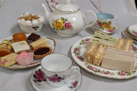 10 Fabulous Ideas for your Afternoon Tea Party – Derby Vintage China Hire