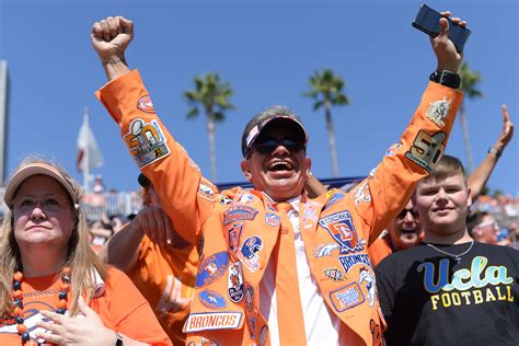 Denver Broncos: 9 best photos from win over Los Angeles Chargers